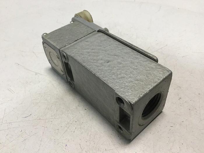 Used TELEMECANIQUE Lox-Switch C2JK05 #121773