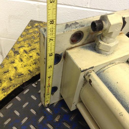 Used CINCINNATI MILACRON Injection Carriage Cylinder CYLINDER225 #79225