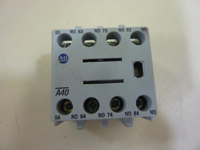 Used ALLEN BRADLEY Contact Block 100-FA40 SER B #79577