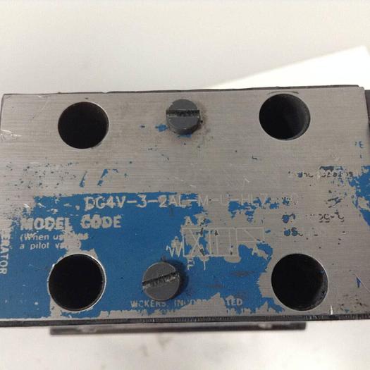 Used VICKERS Valves DG4V-3-2AL-M-U-HL7-60 #89645