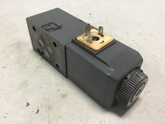Used VICKERS Directional Hydraulic Valve DG4V322AMUHL760 Used