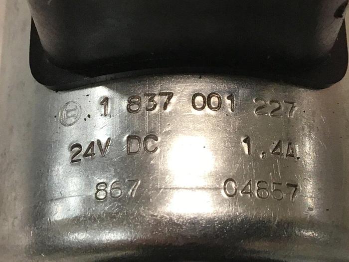 Used BOSCH Valve 081WV06P1V1975WS024/00D00 #116973