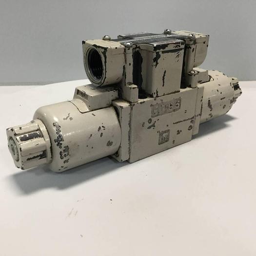 Used NACHI Directional Control Valve SS-G01-C9-GR-D2-20 #91591
