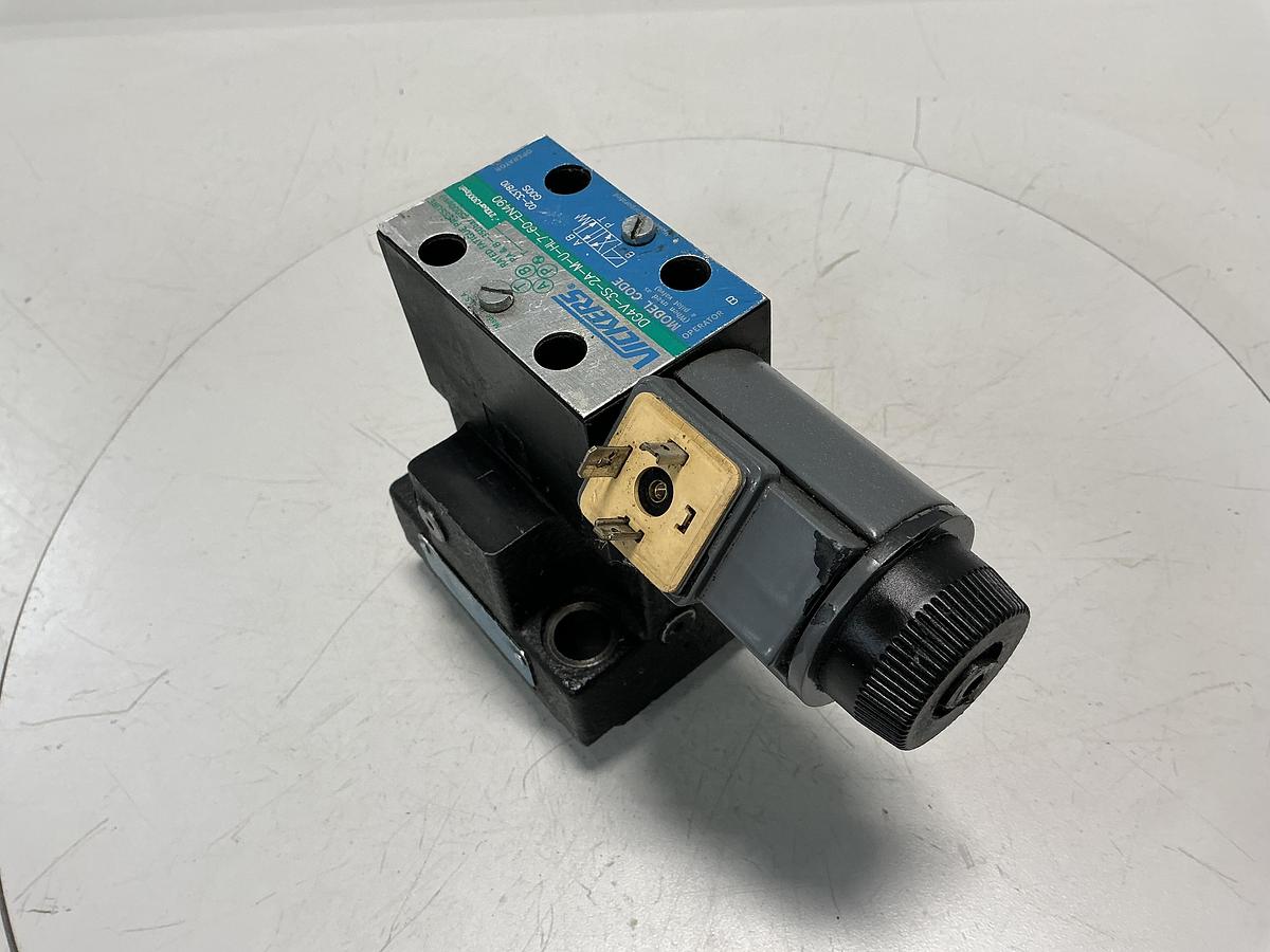 Used VICKERS DG4V-3S-2A-M-U-HL7-60-EN490