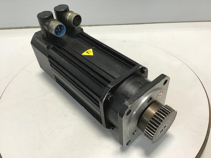 Used SEM High Response Servo Motor HR92E4-64S Used