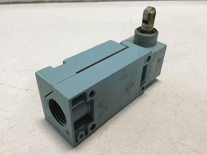 Used TELEMECANIQUE Limit Switch XCK-J-H7 #121850