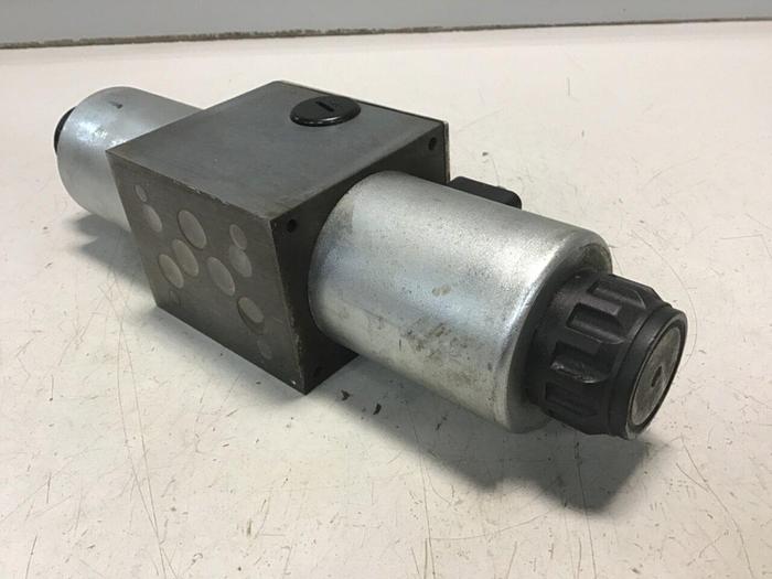Used MANNESMANN REXROTH Valve 4WE10E6731/CG24N9Z4T08 Used