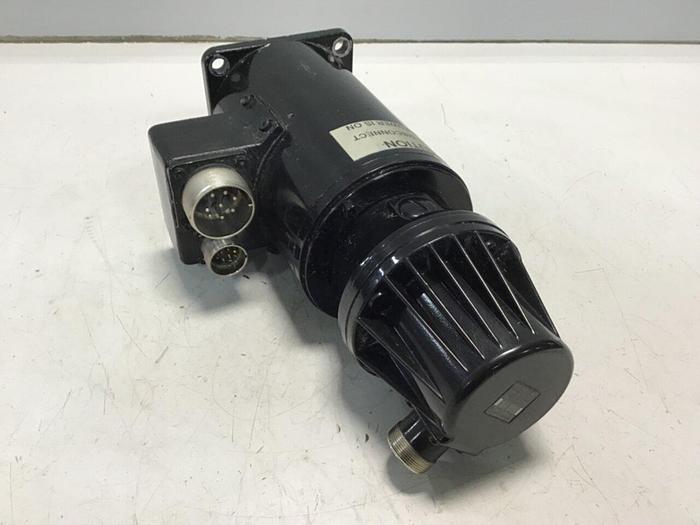 Used INDRAMAT Magnet Motor MAC063A-0-RS-4-C/095-A-0/WI634LX Used