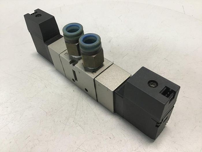 Used SMC Solenoid Valve VF3330-X70 #114516