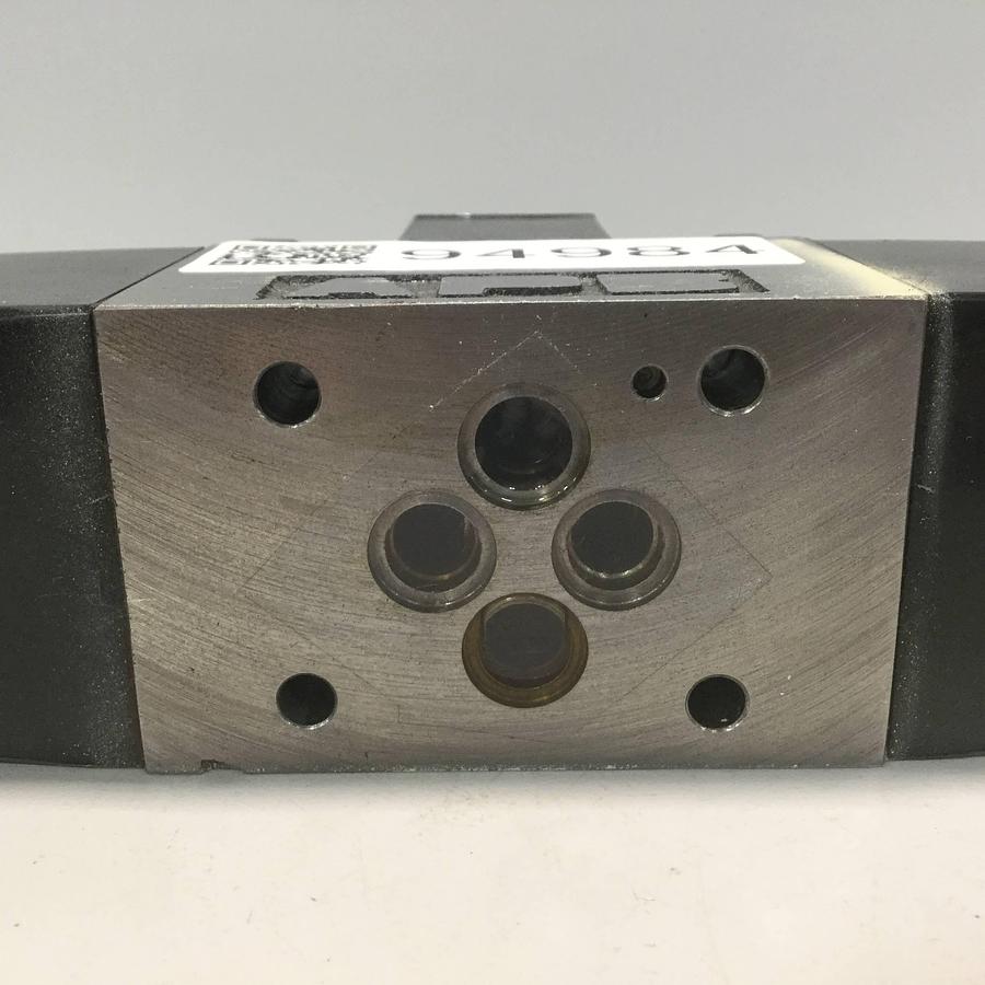 Used VICKERS Directional Control Valve DG4V36CMP7H750 USED