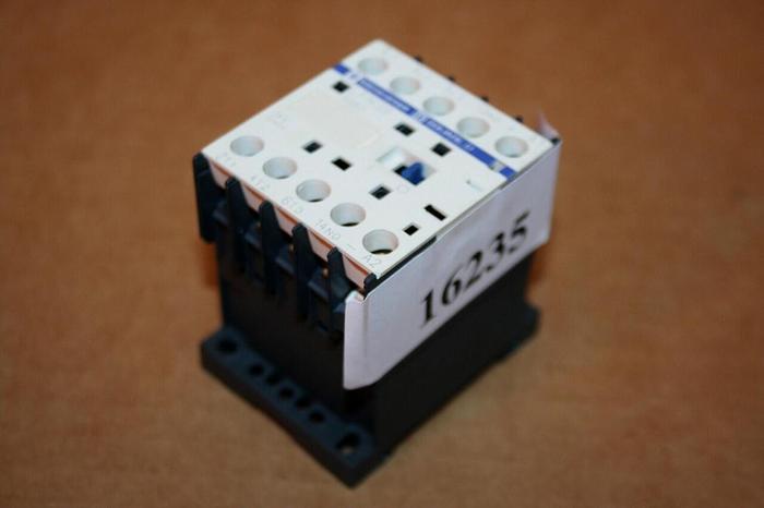 Used SCHNEIDER AUTOMATION INC Contactor LP1K0910BD Used