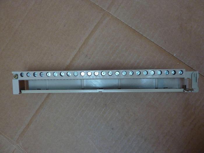 SIEMENS Terminal Block 6ES5 490-7LB11 #24702