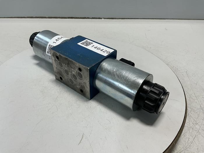 Used MANNESMANN REXROTH 5-4WE 10 E67-33/CG24N9K4/CT08