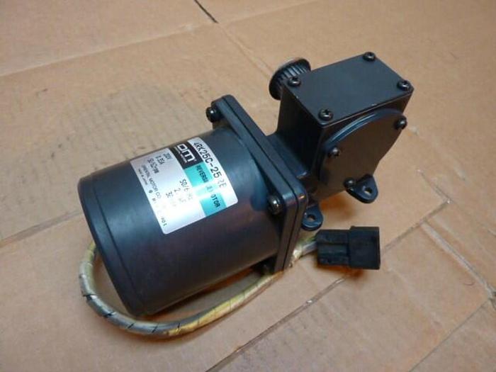 Used ORIENTAL MOTOR Reversible Motor 4RK25C-25RB USED