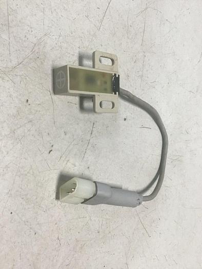 Used FUJI ELECTRIC Proximity Switch PE-B4D #128111