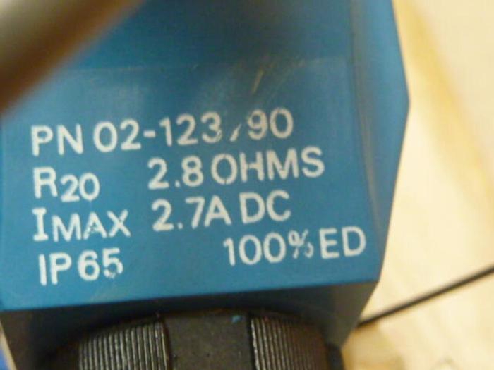 Used VICKERS Valve KAFDG5V 7 33C160N X VM F PD7 H13 Used