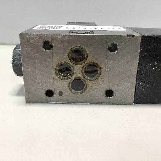 Used VICKERS Directional Control Valve DG4V32AMP7H750 #95468