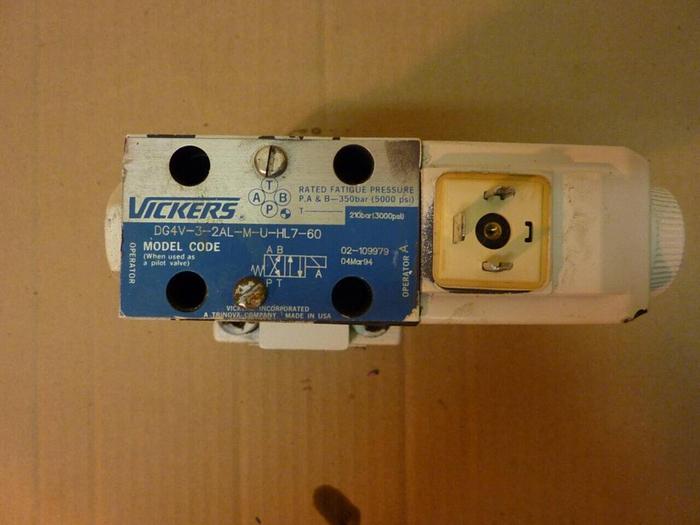 Used VICKERS Valves DG4V-3-2AL-M-U-HL7-60 #24101