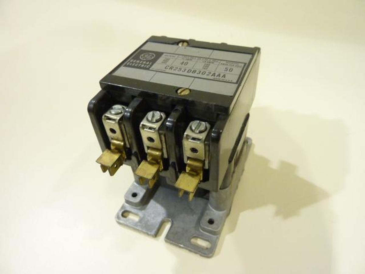 Used GENERAL ELECTRIC / GE Contactor CR253DB302AAA Used