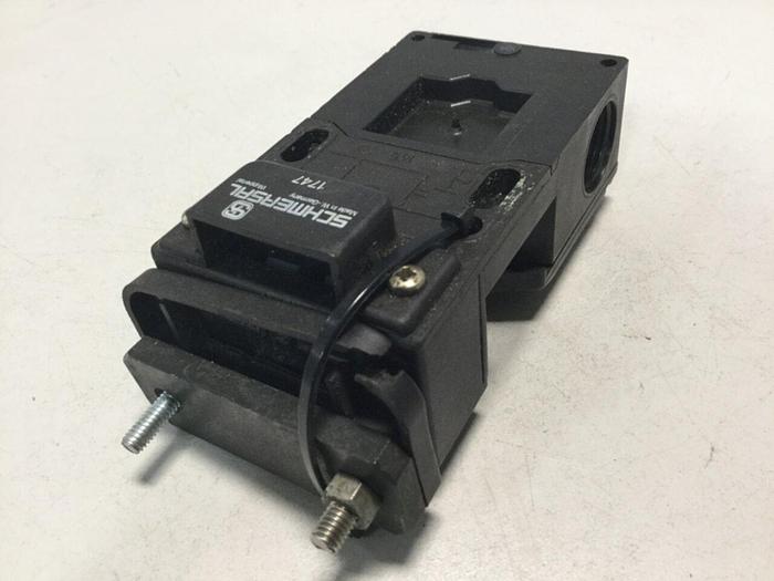 Used SCHMERSAL Relay Switch AZ 16-02ZVRK #101373