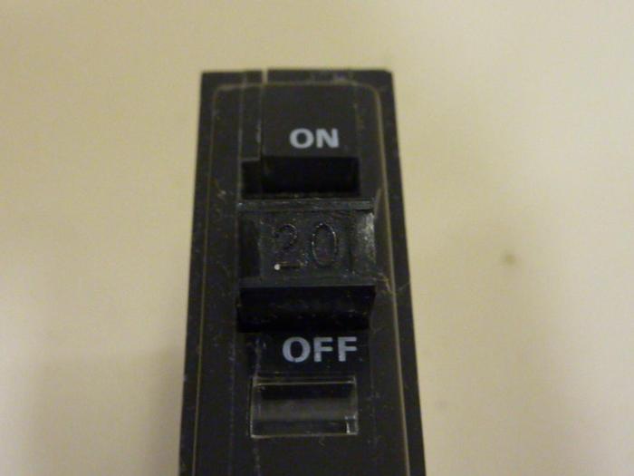 Used SQUARE D 20 Amp Circuit Breaker QO120 #57216