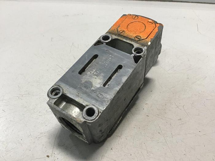 Used RB DENISON Limit Switch CDJD053 #121197