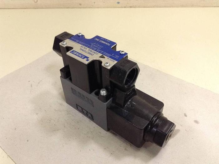 Used TOKIMEC Directional Control Valve DG4V-3-2A-M-P2-T-7-P10-54 #68222