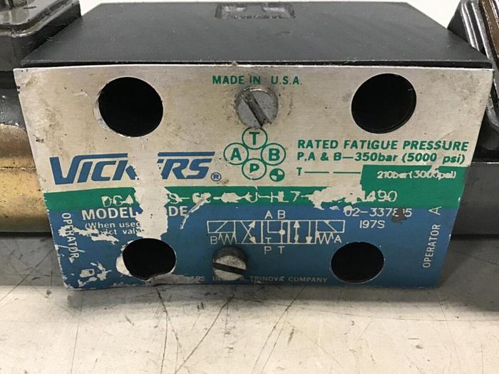 Used VICKERS Valve DG4V-3S-6C-M-U-HL7-60-EN490 Used