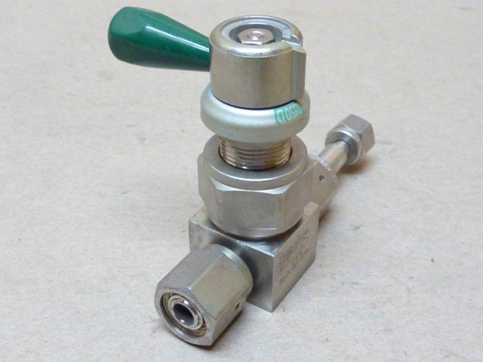 Used SWAGELOK Sealed Valve SS-DLV51-VCR4 #40371