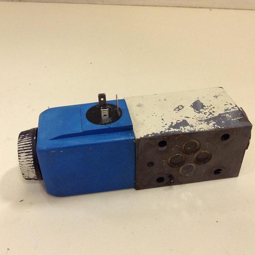 Used VICKERS Valves DG4V-3-2AL-M-U-HL7-60 #72555