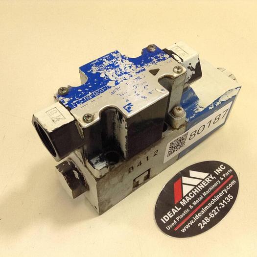 Used VICKERS Directional Control Valve DG4V32AMP7H7P2050 #80187
