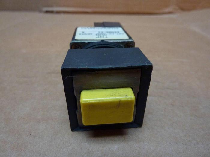 Used ALLEN BRADLEY Push Button 800MB-X0 YELLOW #38190
