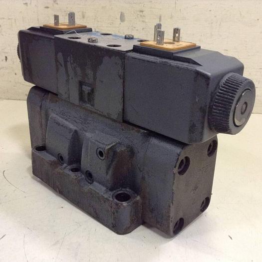 Used VICKERS Valve DG4V-3-6C-M-U-HL7-60-B13 Used