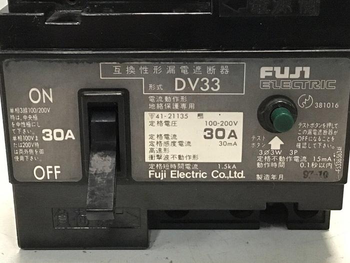 Used FUJI ELECTRIC 30 Amp Circuit Breaker DV33-30 #119822