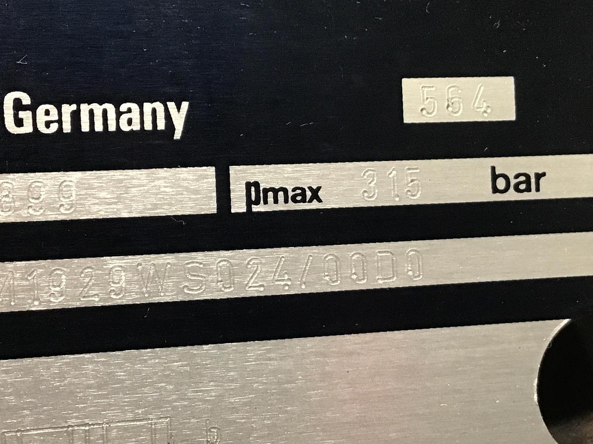 Used BOSCH 0 810 001 899