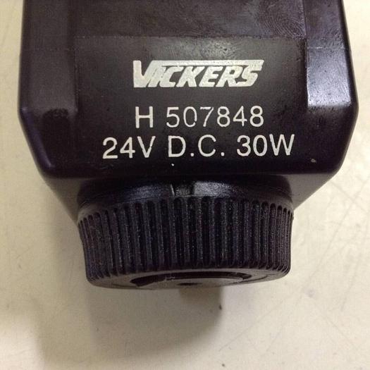 Used VICKERS Directional Valve DG4V-3S-22AL-M-U-H5-60 #87615
