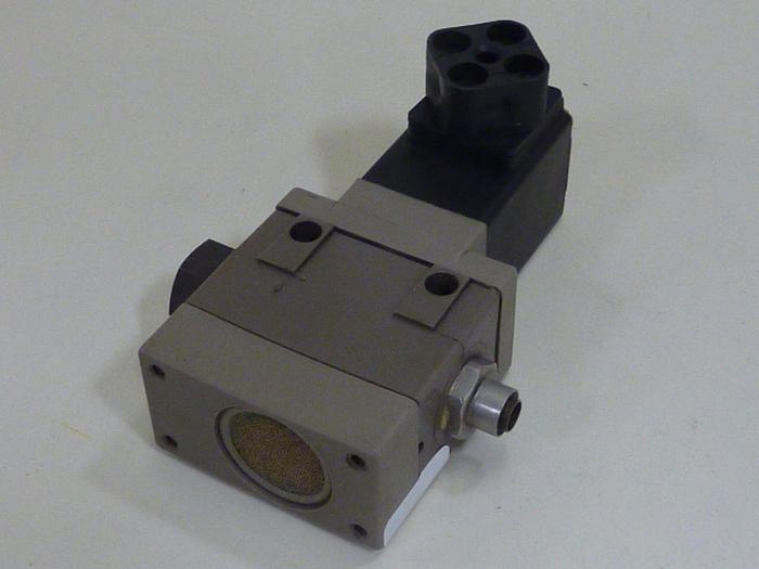 Used BURKERT EASY FLUID CONTROL SYS Solenoid Valve 125925E #51848