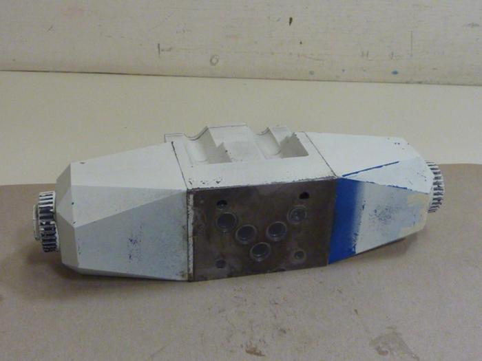 Used VICKERS Directional Control Valve DG4V50CMP7LH630JA523 #64629