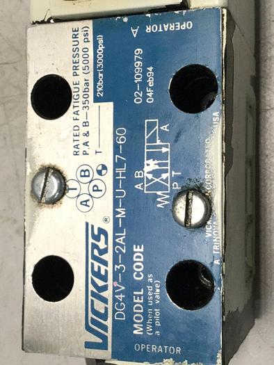 Used VICKERS Valves DG4V-3-2AL-M-U-HL7-60 #104507