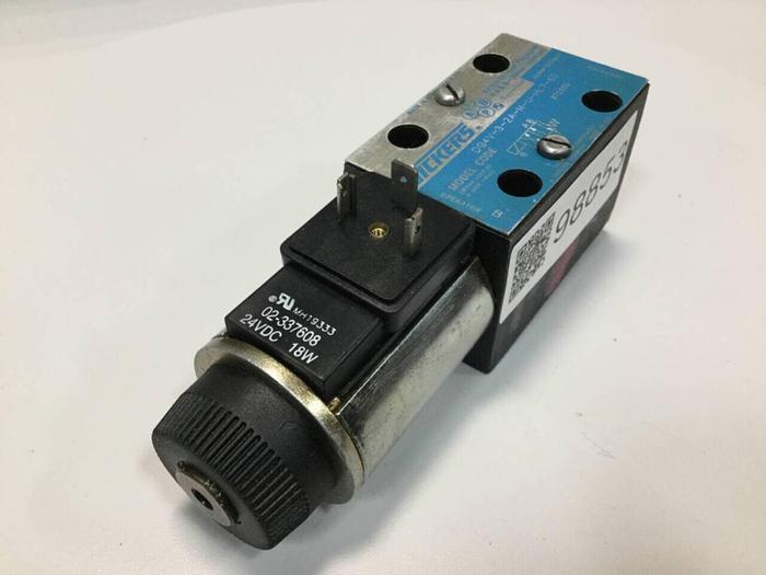 Used VICKERS Solenoid Valve DG4V32AMUHL760 Used