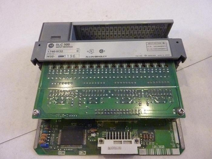 Used ALLEN BRADLEY Input Module 1746-IV32 SER C #5150