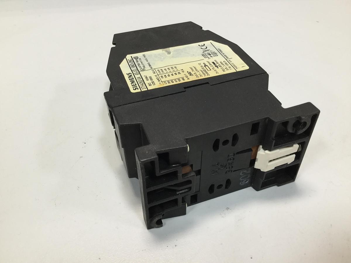 Used SIEMENS Contactor Relay 3TH4262-0A USED