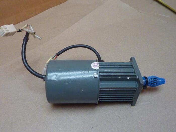 YASKAWA ELECTRIC AC Servo Motor USASEM-01YRW11 Used