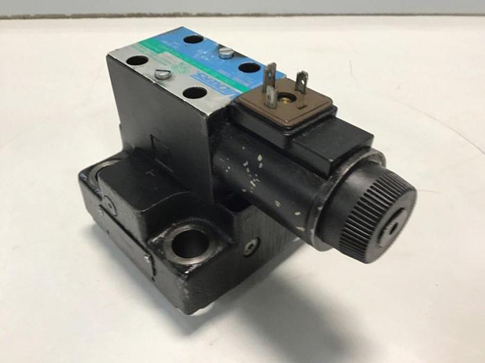 Used VICKERS Valve DG4V3S2AMUHL760EN490 Used