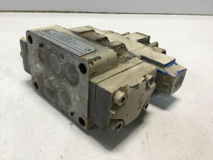 Used VICKERS Valve DG5V-7-33C-T-PL-T-10-JA Used