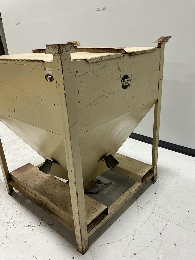 Used MATERIAL HANDLING 47 x 47 x 56 Surge Bin / Needs Pics
