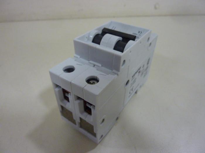 Used SIEMENS 0, 5 Amp Circuit Breaker 5SX22D05 #52190