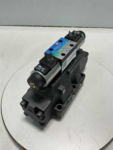 Used VICKERS DG4V-3S-6C-M-U-HL7-60-EN490