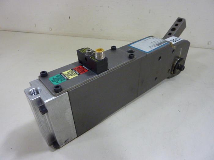 Used BTM CORP Power Clamp 779800G-733207YH-90AL-SCDC #53198