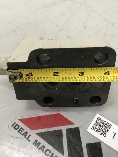 Used UCHIDA Rexroth Valve DB10-2-40/200 #118258